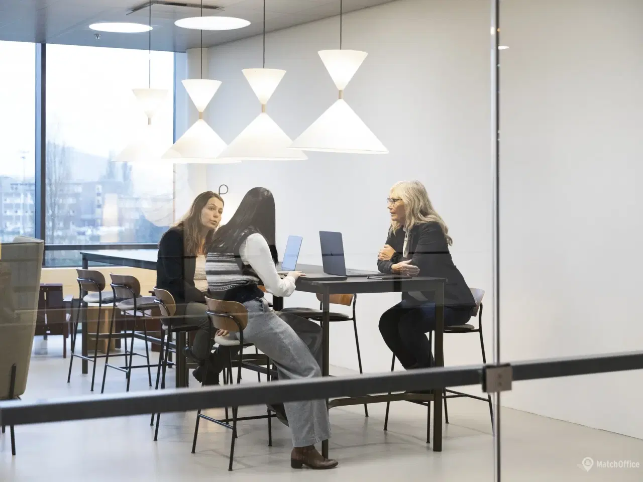 Billede 16 - Et kontorhus med udsigt lys og luft