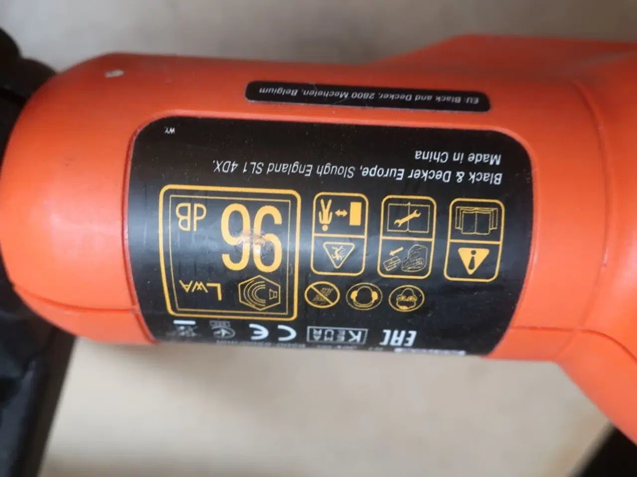 Billede 5 - 3 stk. havemaskiner BLACK & DECKER, pumpe og værktøjskasse