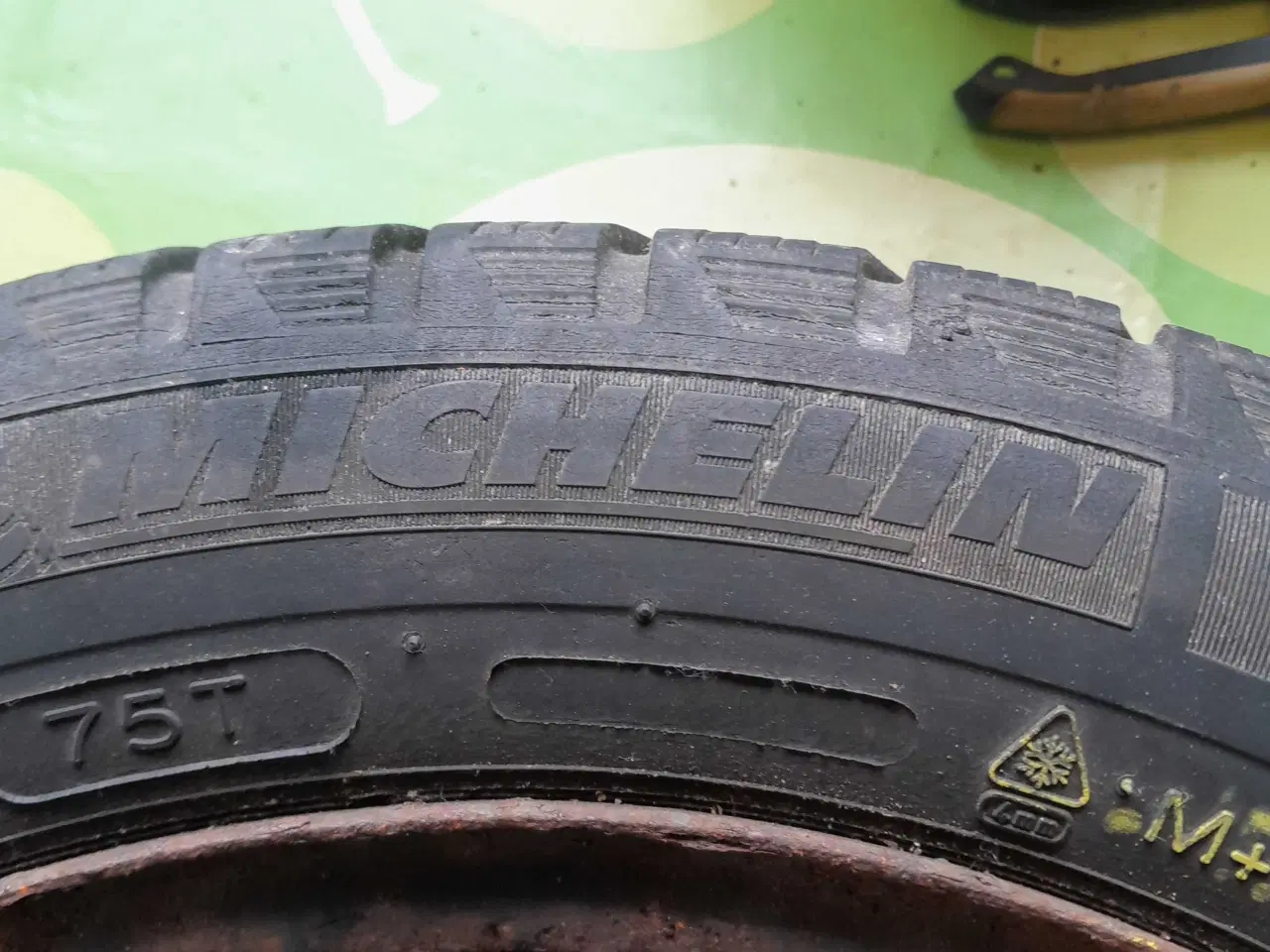 Billede 4 - Peugeot 107  155/65 x14 ca 5 mm fire stk