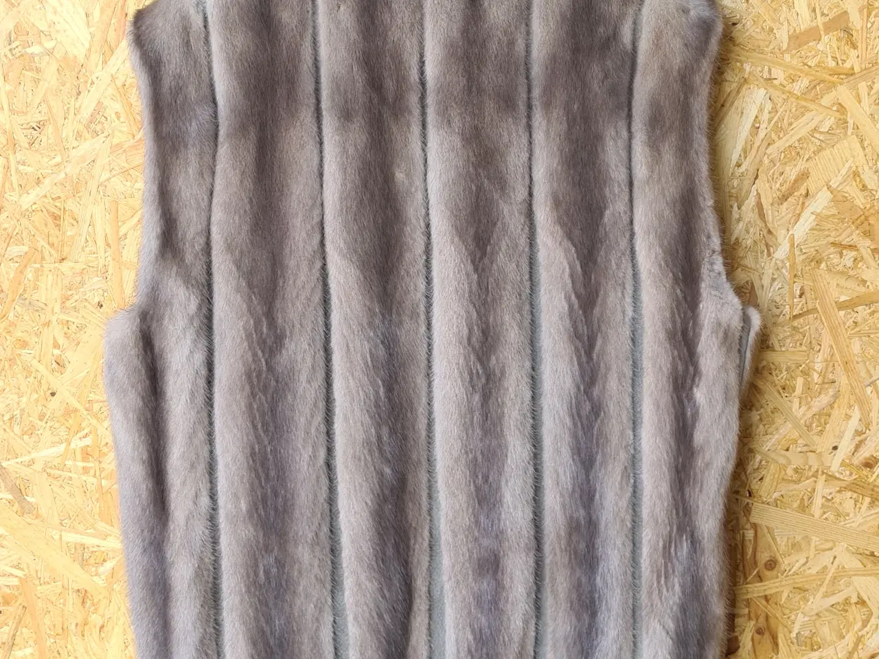Billede 2 - Buntmager Arley Jensen. Vest af minkpels