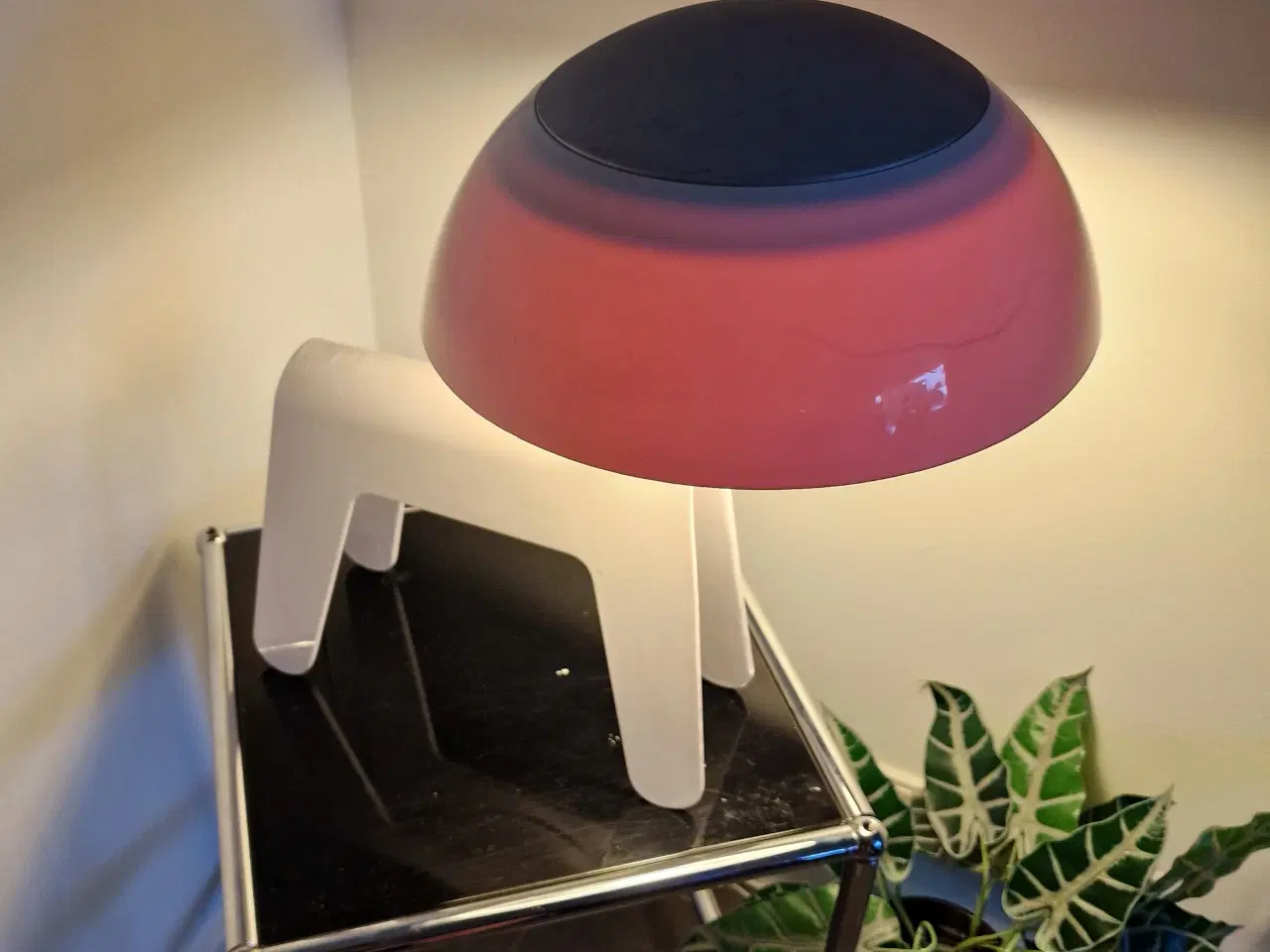 Billede 6 - "Dog lamp" designet af Chaiyut Plypetch. 