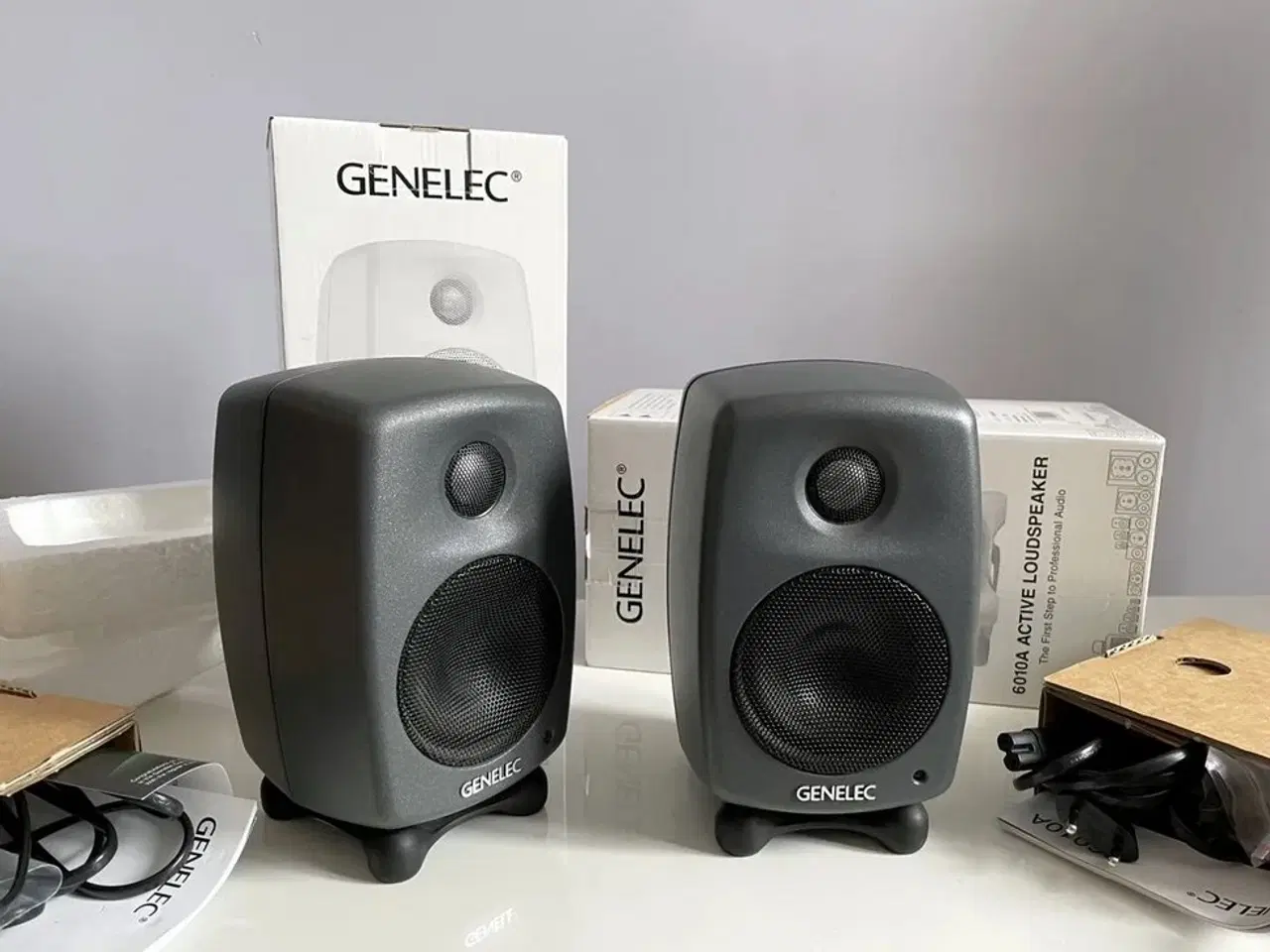 Billede 6 -  Genelec 6010A Pair of Active Speakers (2 pcs)