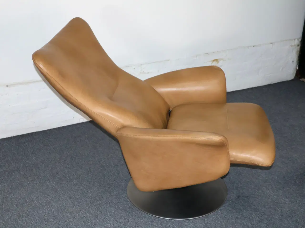 Billede 5 -  2 Stk Hjort Knudsen lænestole i lys Cognac/beige 