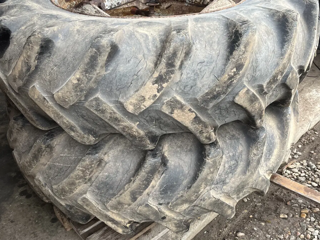 Billede 7 - Tvillinghjul 16,9-34 pris 1000kr