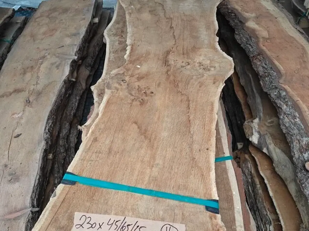 Billede 1 - 1 stk. Egetræsplanke str. 230 x 65 / 45 x 5