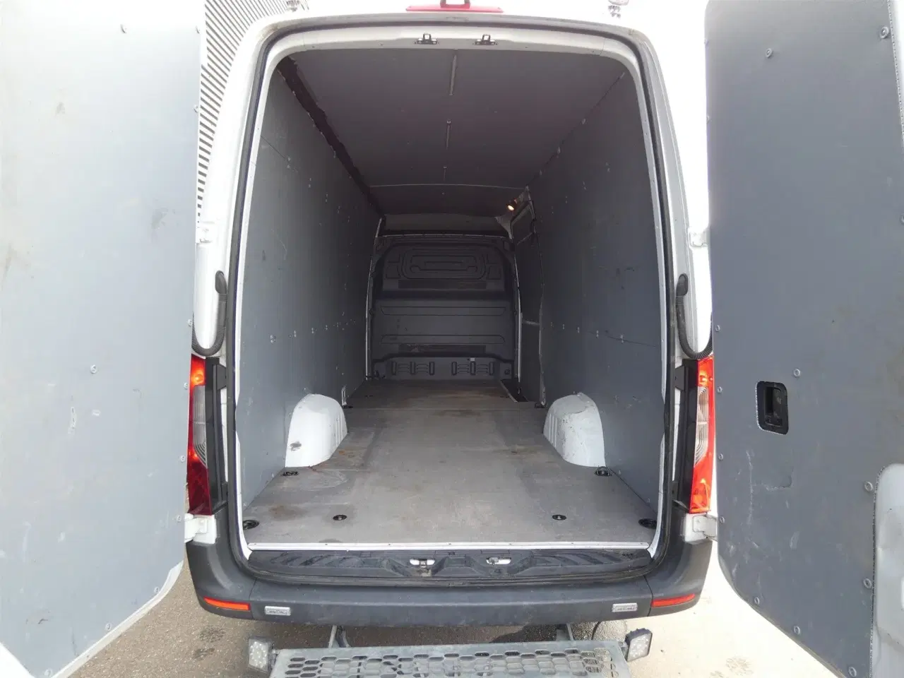 Billede 8 - Mercedes-Benz Sprinter 317 2,0 CDI A3 H2 RWD 9G-Tronic 170HK Van Aut.