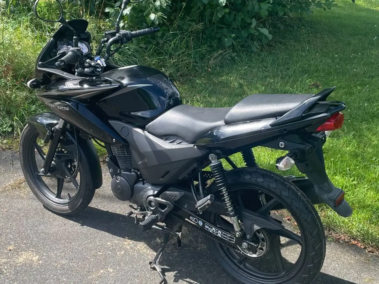 Billede 2 - Honda CBF 125. Økonomisk begynder /pendler mc.