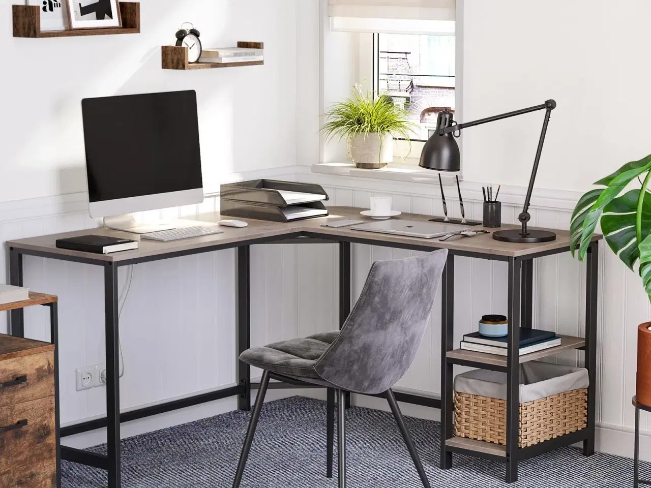 Billede 3 - Skrivebord i L‑form hjørneskrivebord med hylder, industrielt, greige/sort