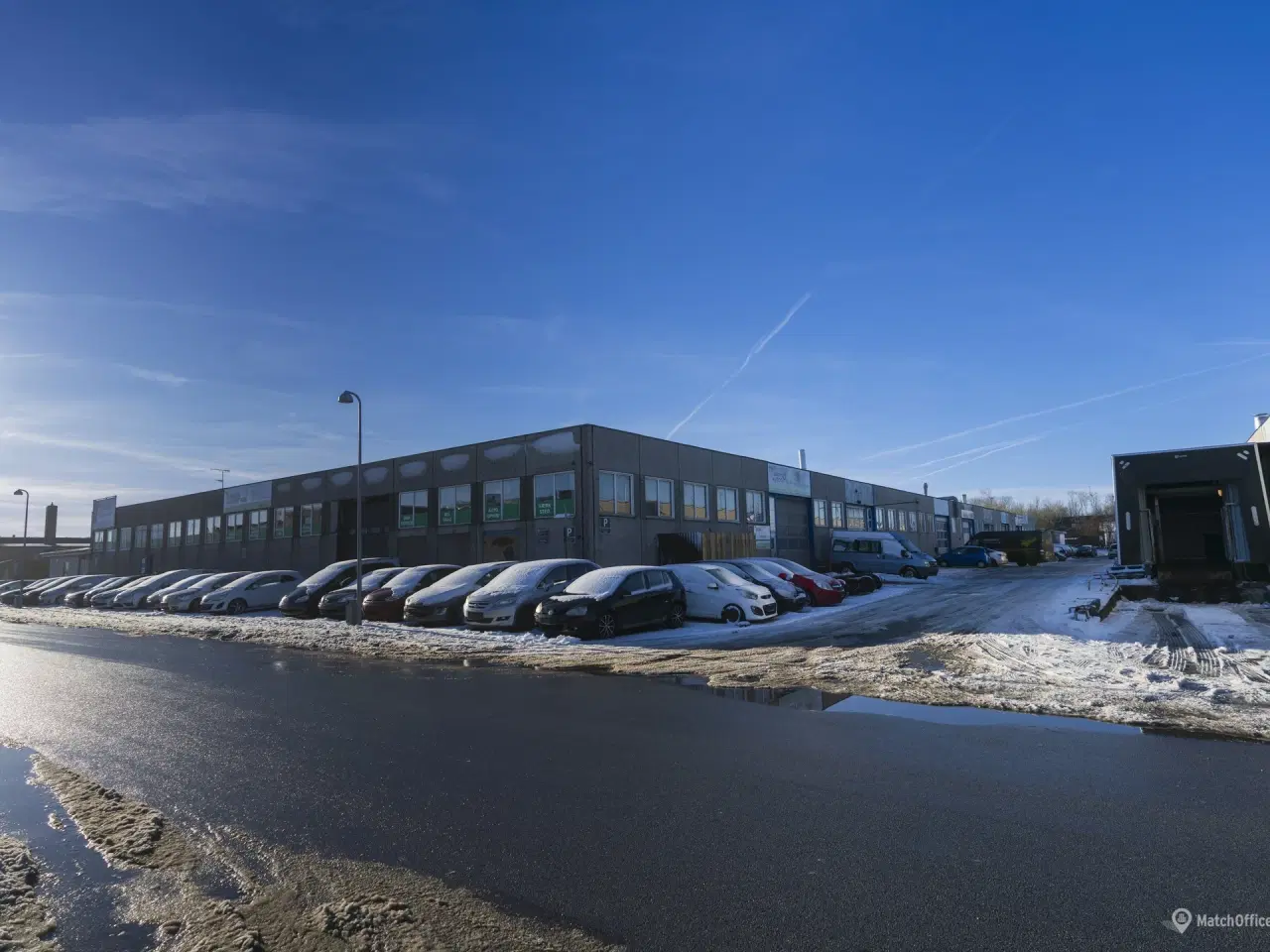 Billede 2 - 415 m² lager med kontor i Taastrup ideelt til logistik / lager og produktion