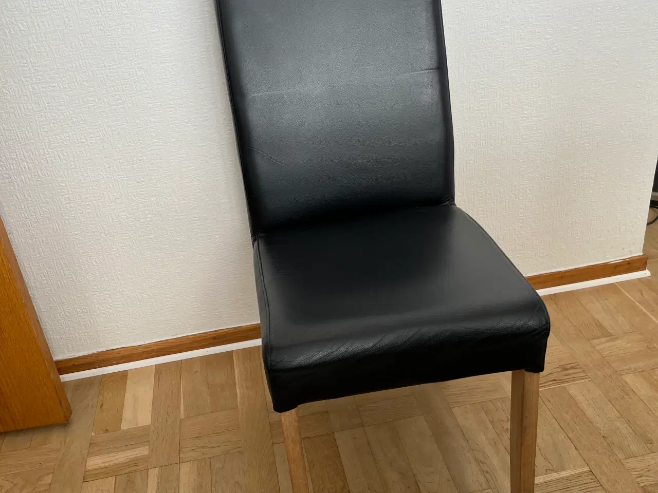 Billede 11 - Spisebord i massiv egetræ