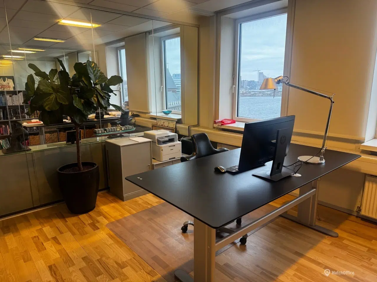 Billede 1 - Moderne coworking plads til leje på Europaplads 2 med fantastisk udsigt