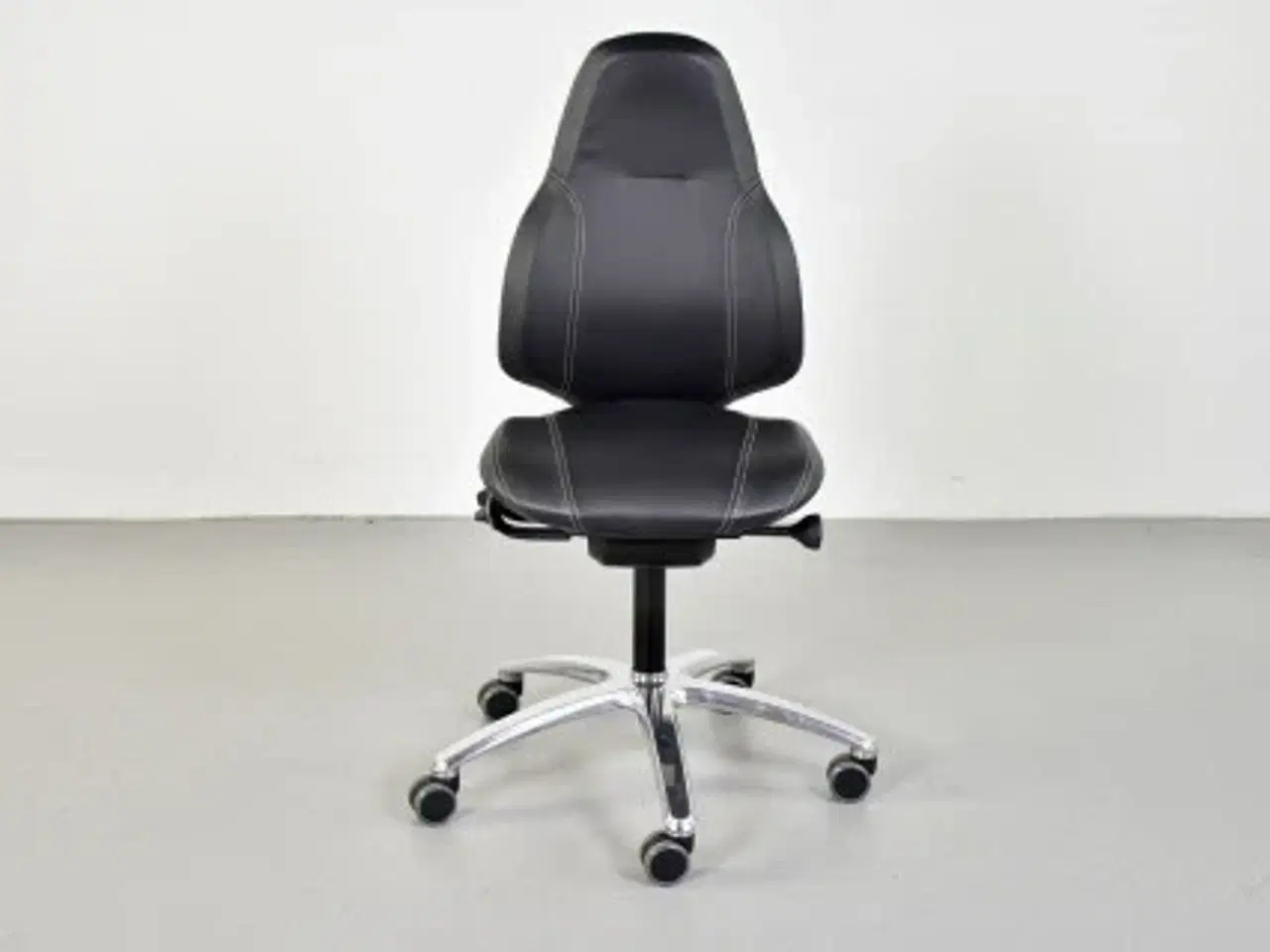 Billede 1 - Rh mereo 220 kontorstol med sort læder og blank fod