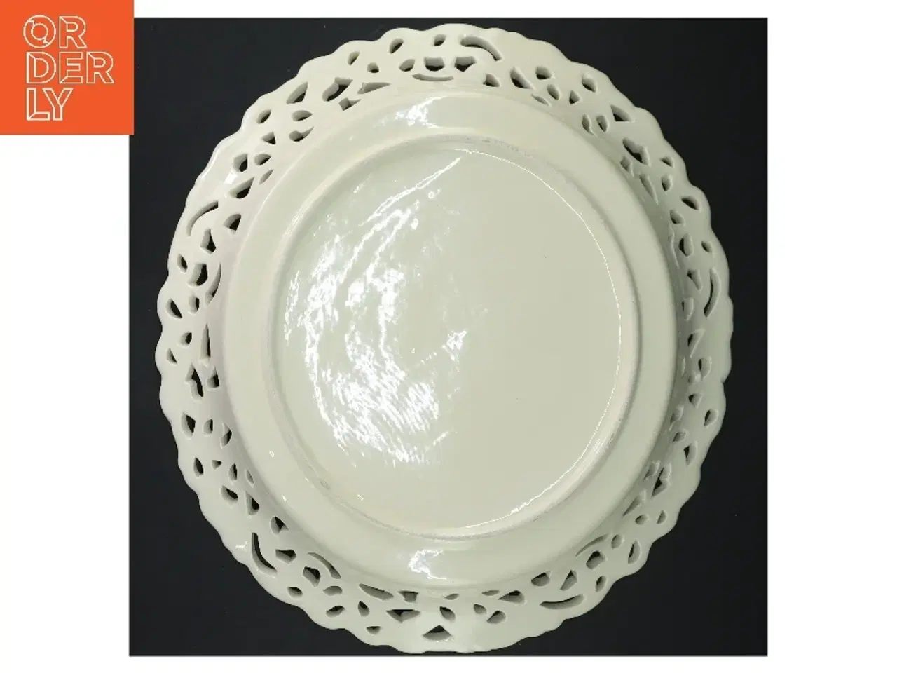 Billede 2 - Hvid porcelænsfad (str. Ø 26 cm)