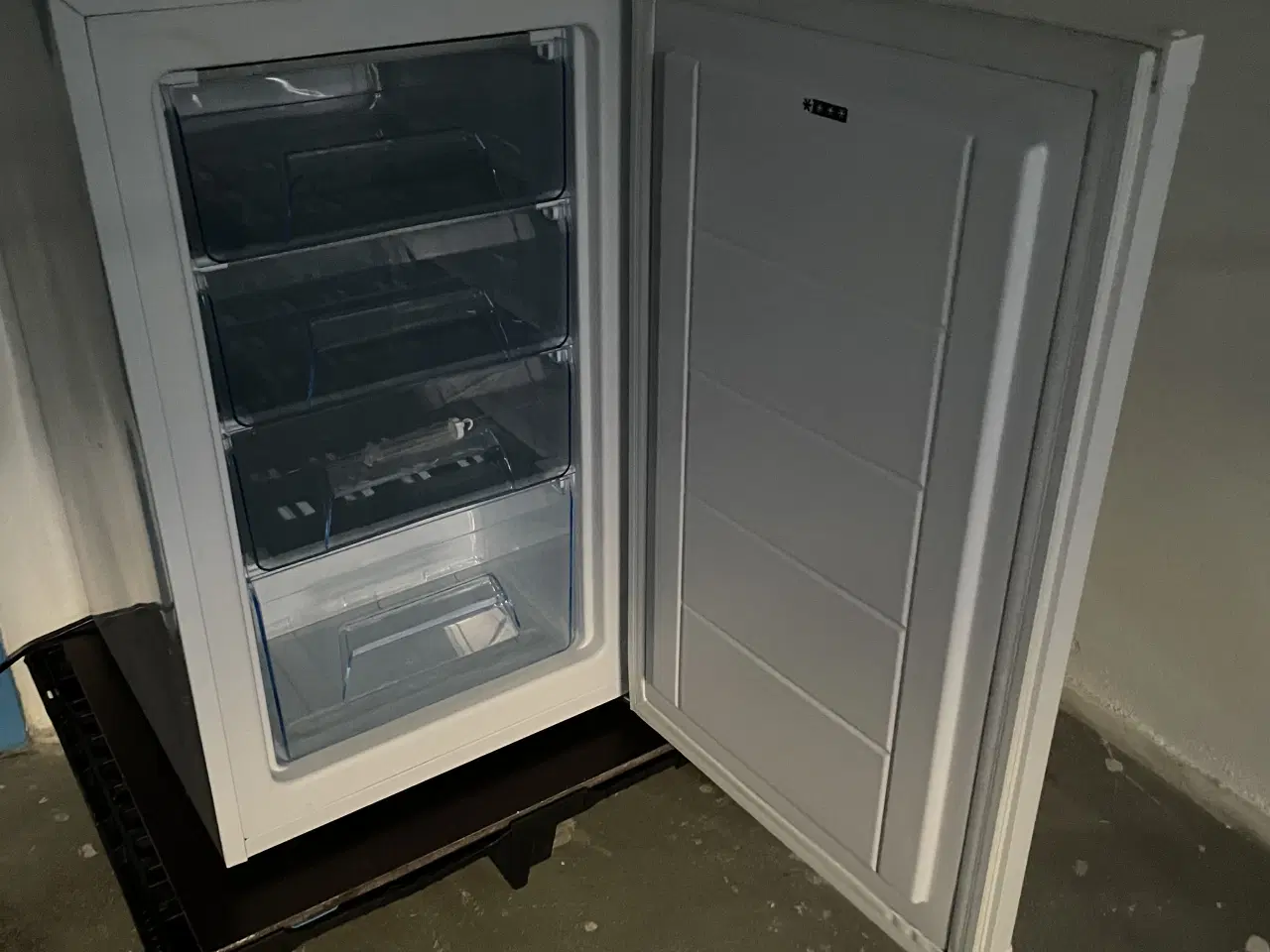 Billede 7 - Senz skabsfryser m 4 skuffer