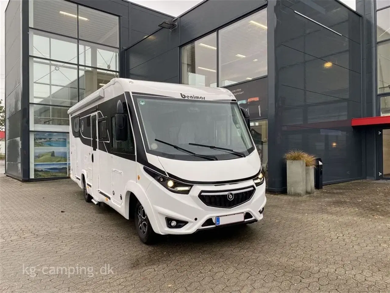 Billede 2 - 2023 - Benimar Amphitryon 998 3500 kg   Særdeles velholdt Benimar AMPHITRYON 998 ALDE - Vognen kan vejes op til 4.400 kg.