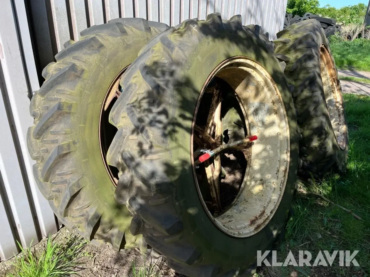 Billede 1 - Tvillinghjul 13.6R38 2 styk