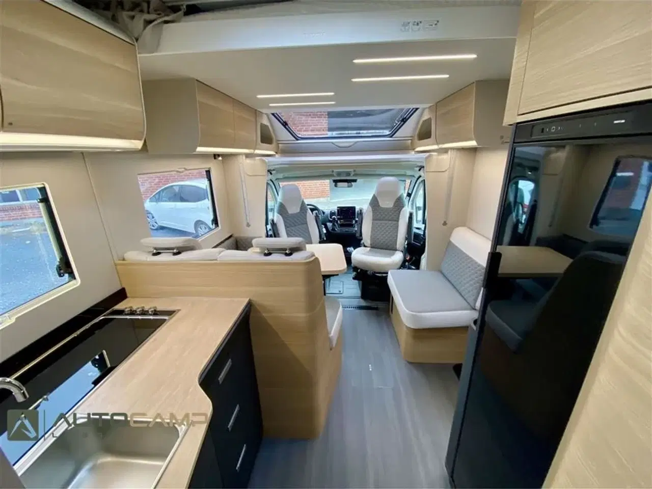 Billede 12 - 2026 - Adria Matrix M670