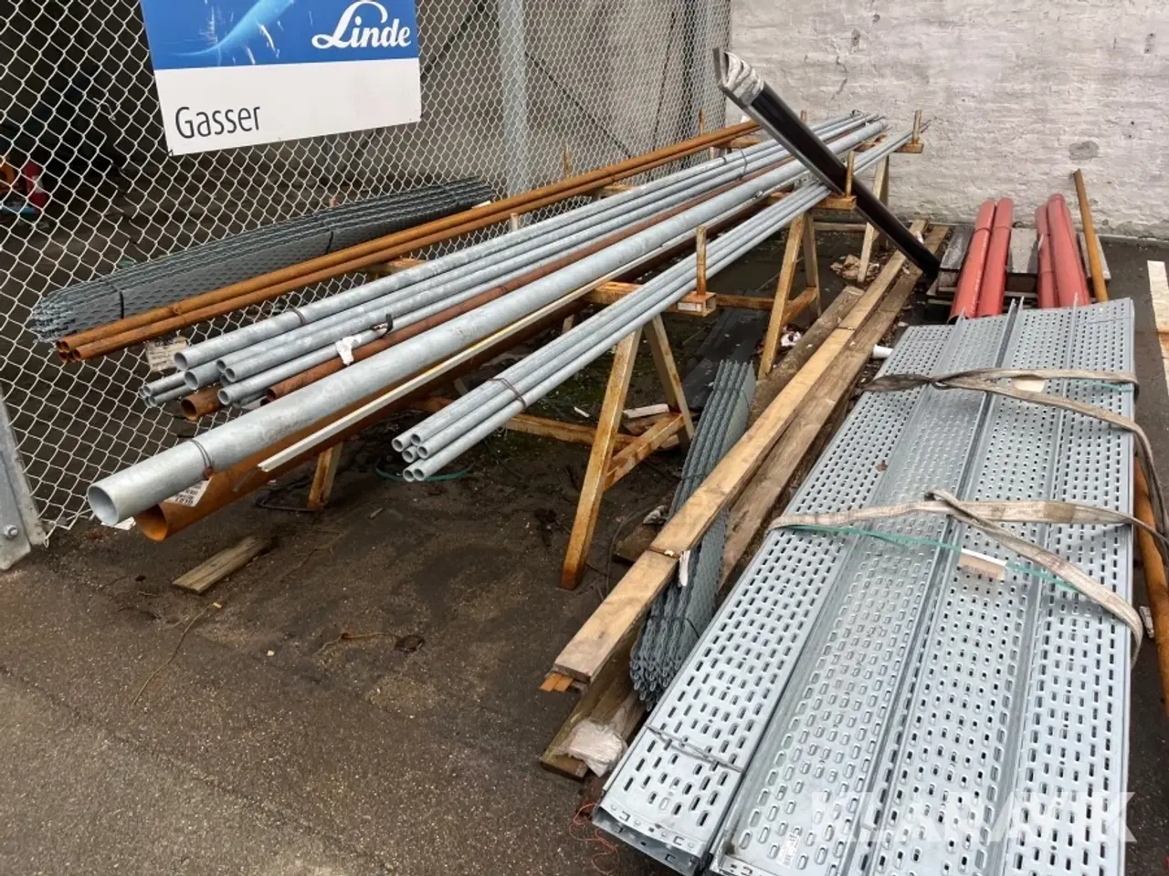 Billede 3 - Diverse rør, kabelbakker