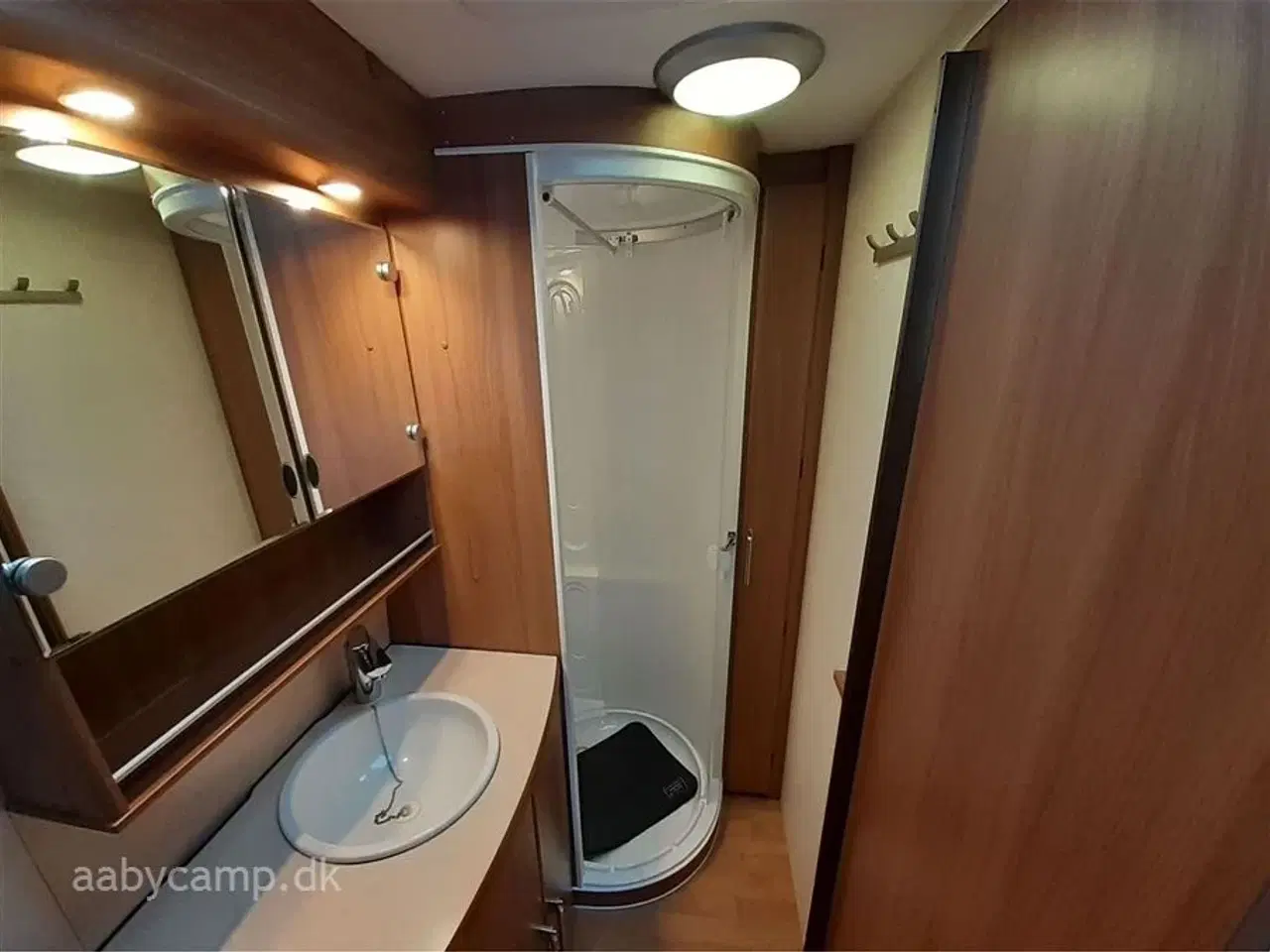 Billede 13 - 2010 - Kabe Royal 780   stor og rummelig Campingvogn.