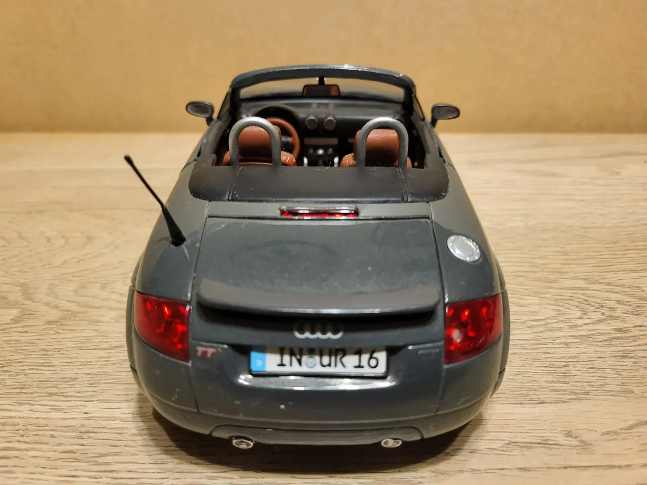 Billede 4 - Modelbil. Audi TT Roadster 3,2 v6 (2001) Skala 1/1