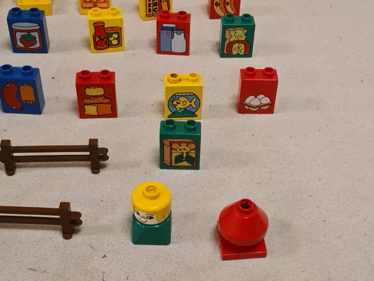 Billede 5 - LEGO DUPLO byggesæt med tog og figurer