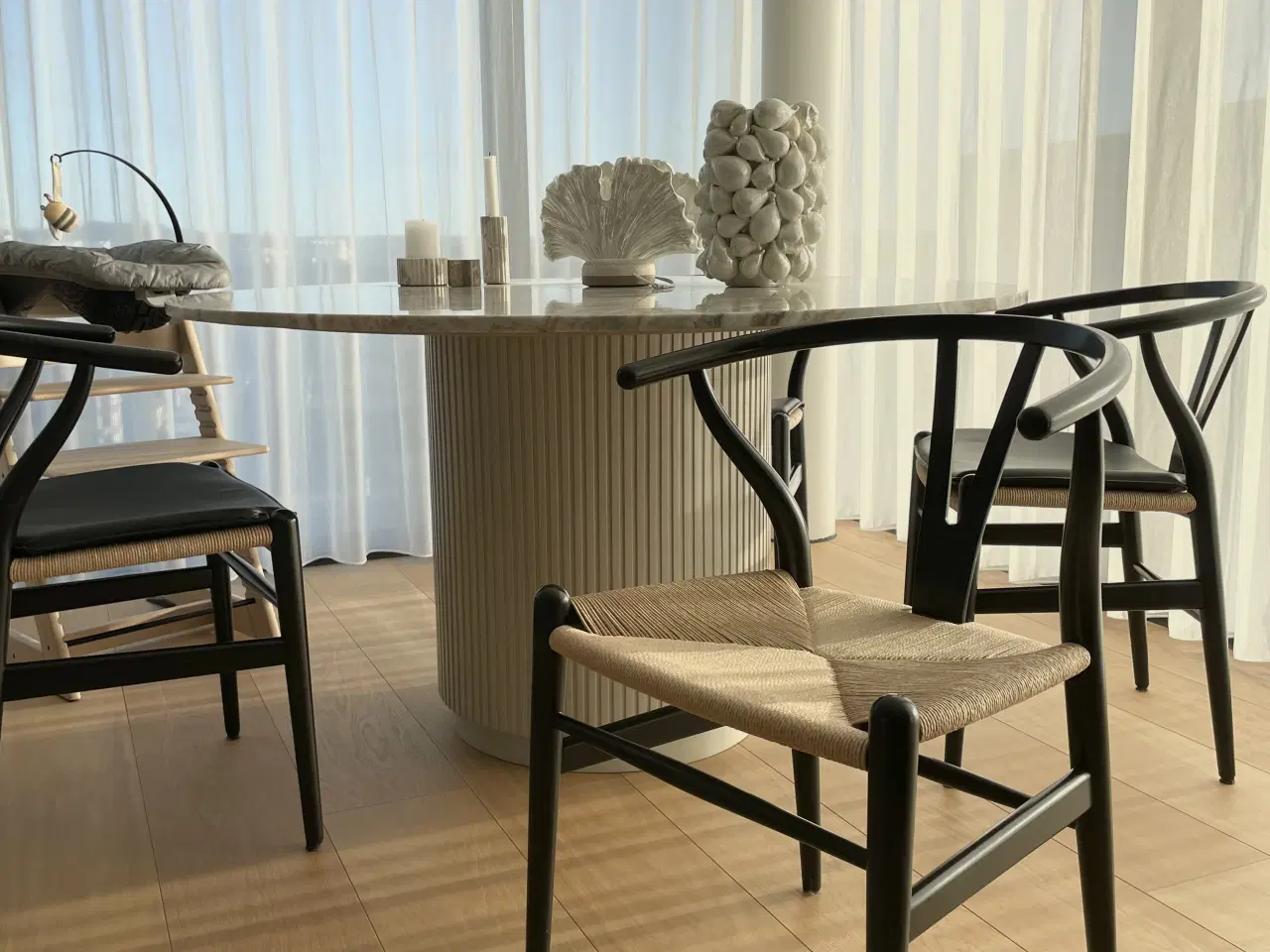 Billede 5 - Smukke velholdte Y stole 4 styk med hynder 