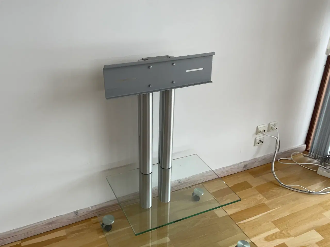 Billede 4 - Spectral TV-bord