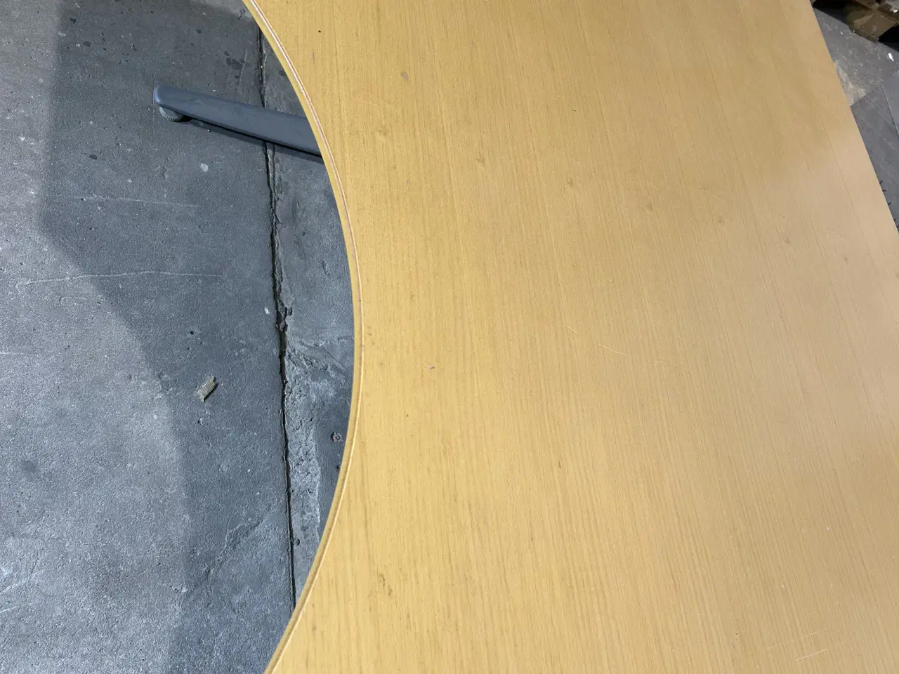 Billede 4 - Lækkert hæve/sænke skrivebord