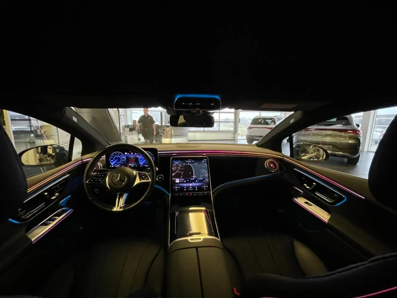 Billede 13 - Mercedes EQE350+  Electric Art