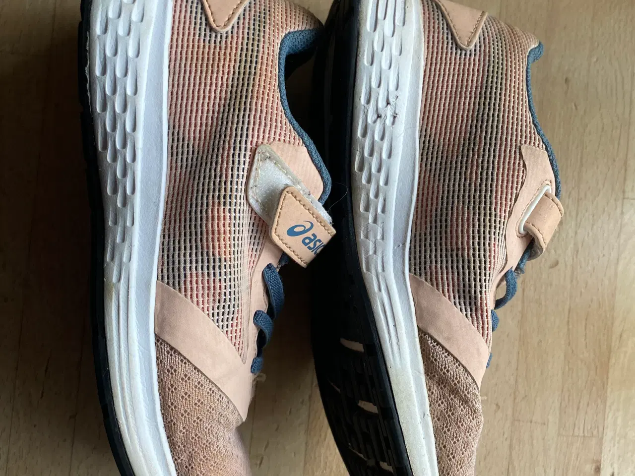 Billede 2 - Asics kondisko 32, Nike kondisko 32 