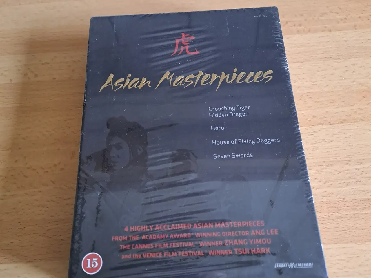 Billede 1 - Asian boks med 5 dvd'er.