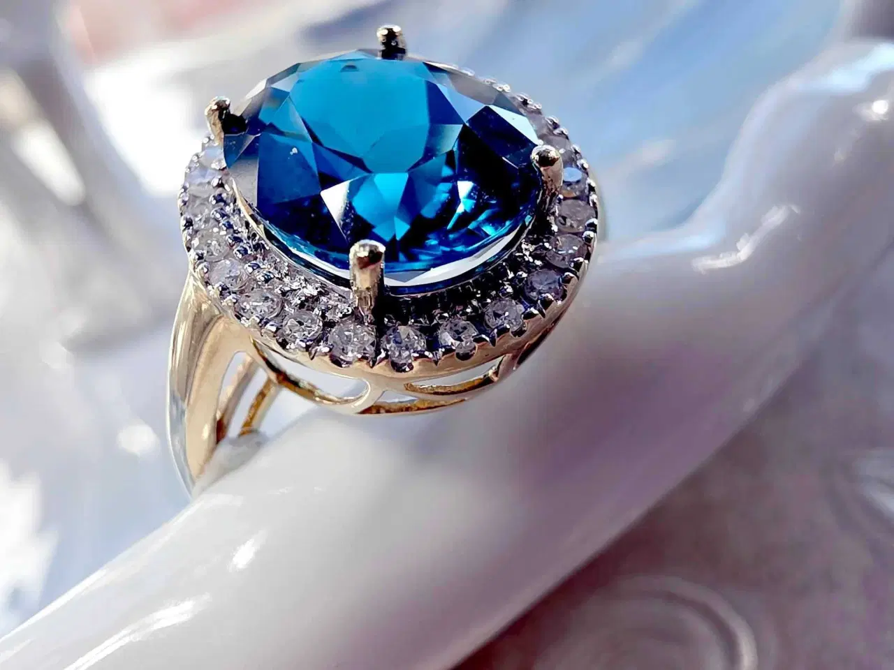 Billede 2 - Stor cocktail statement ring m/brillianter