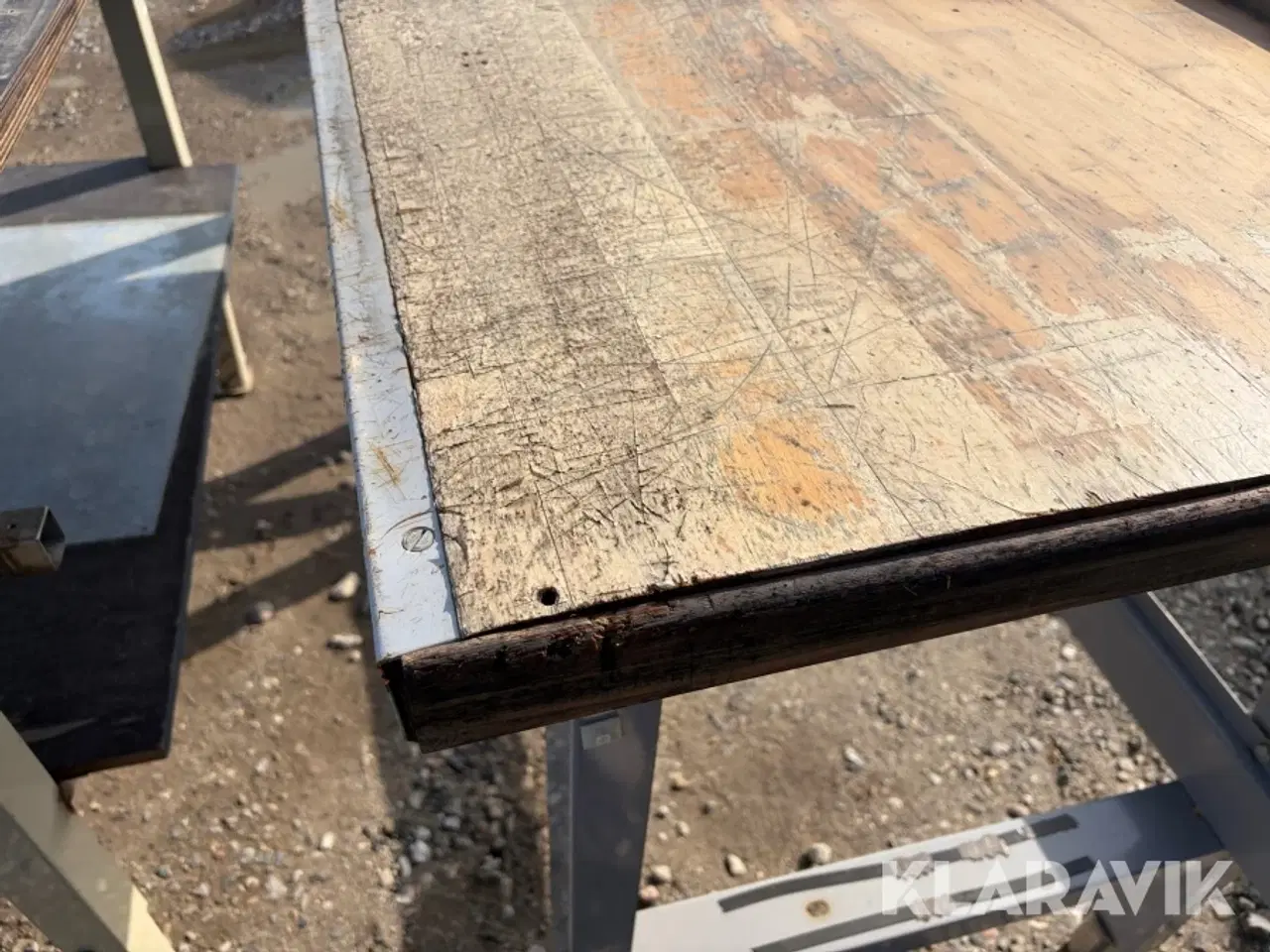 Billede 8 - Værksted bord
