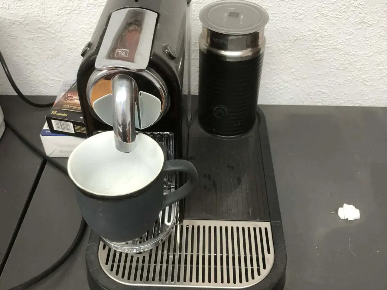 Billede 2 - Nespresso maskine med mælkeskummer