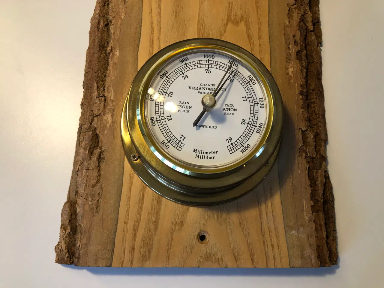 Billede 3 - Skibsur og barometer i messing på planke