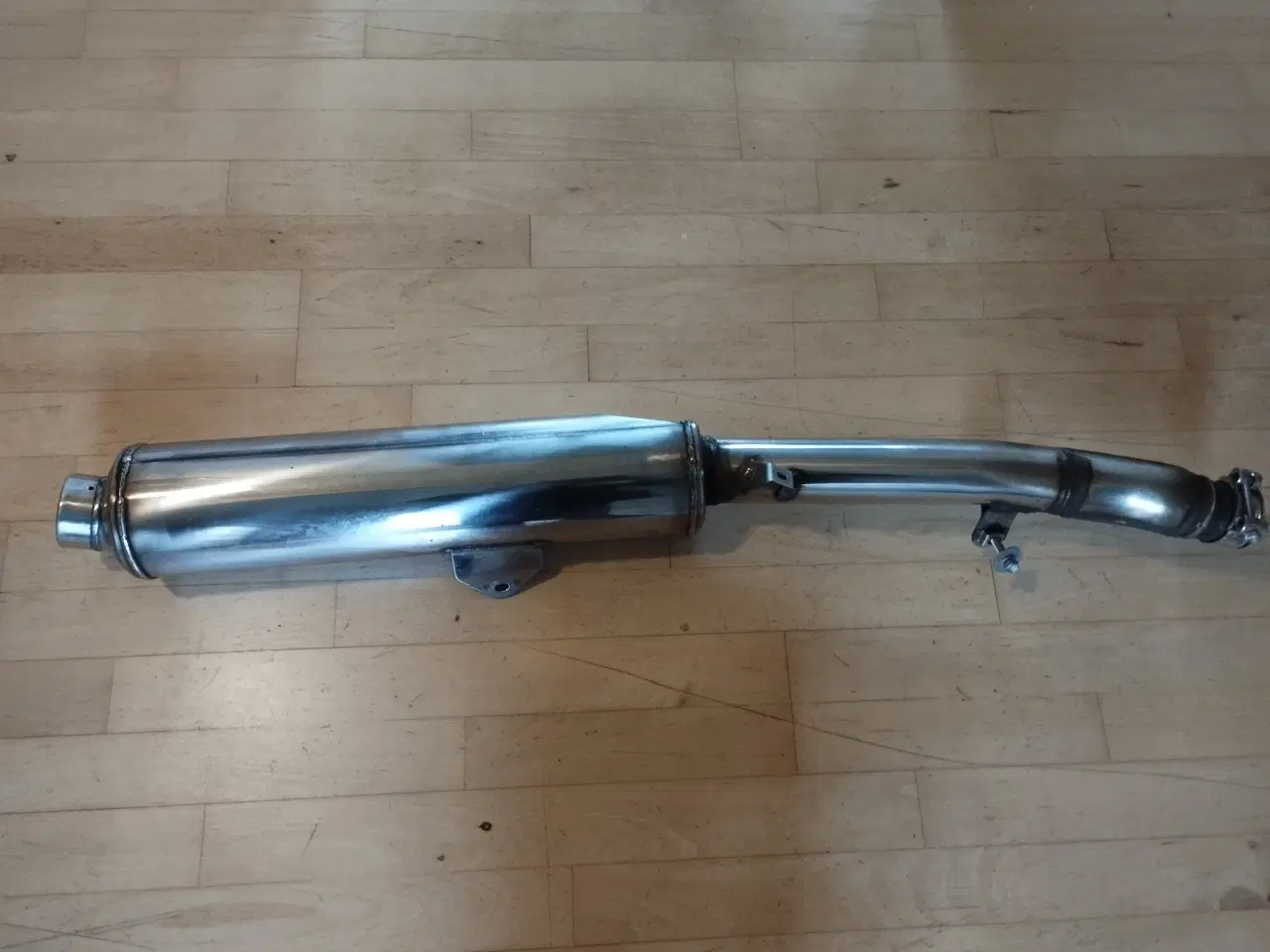 Billede 2 - Suzuki GSX 600. Højre side.  årgang 2003.  ( Se% )