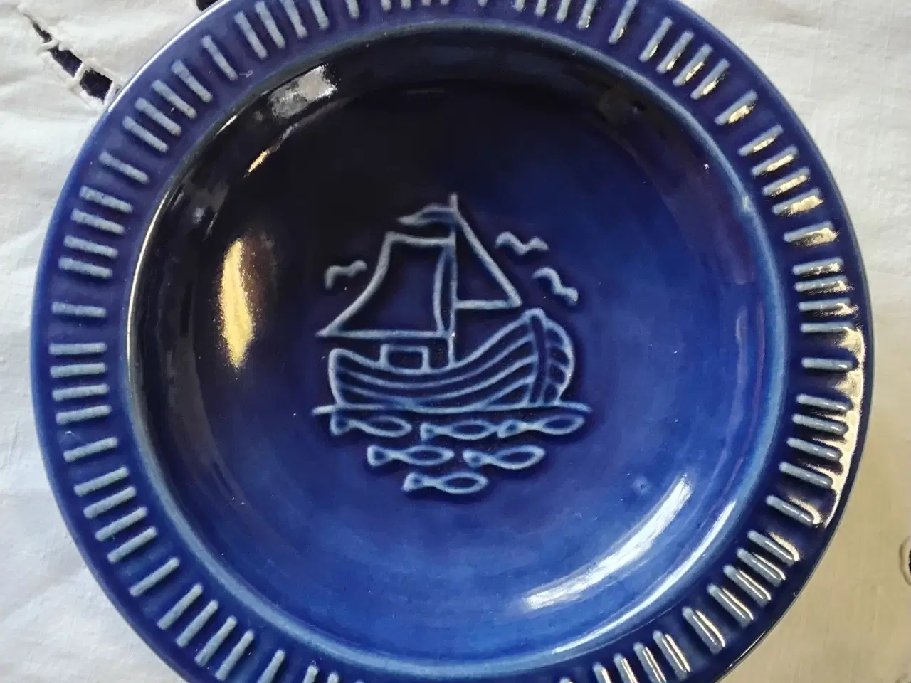 Billede 1 - Platte fra Michael Andersen & Søn- skib med sejl