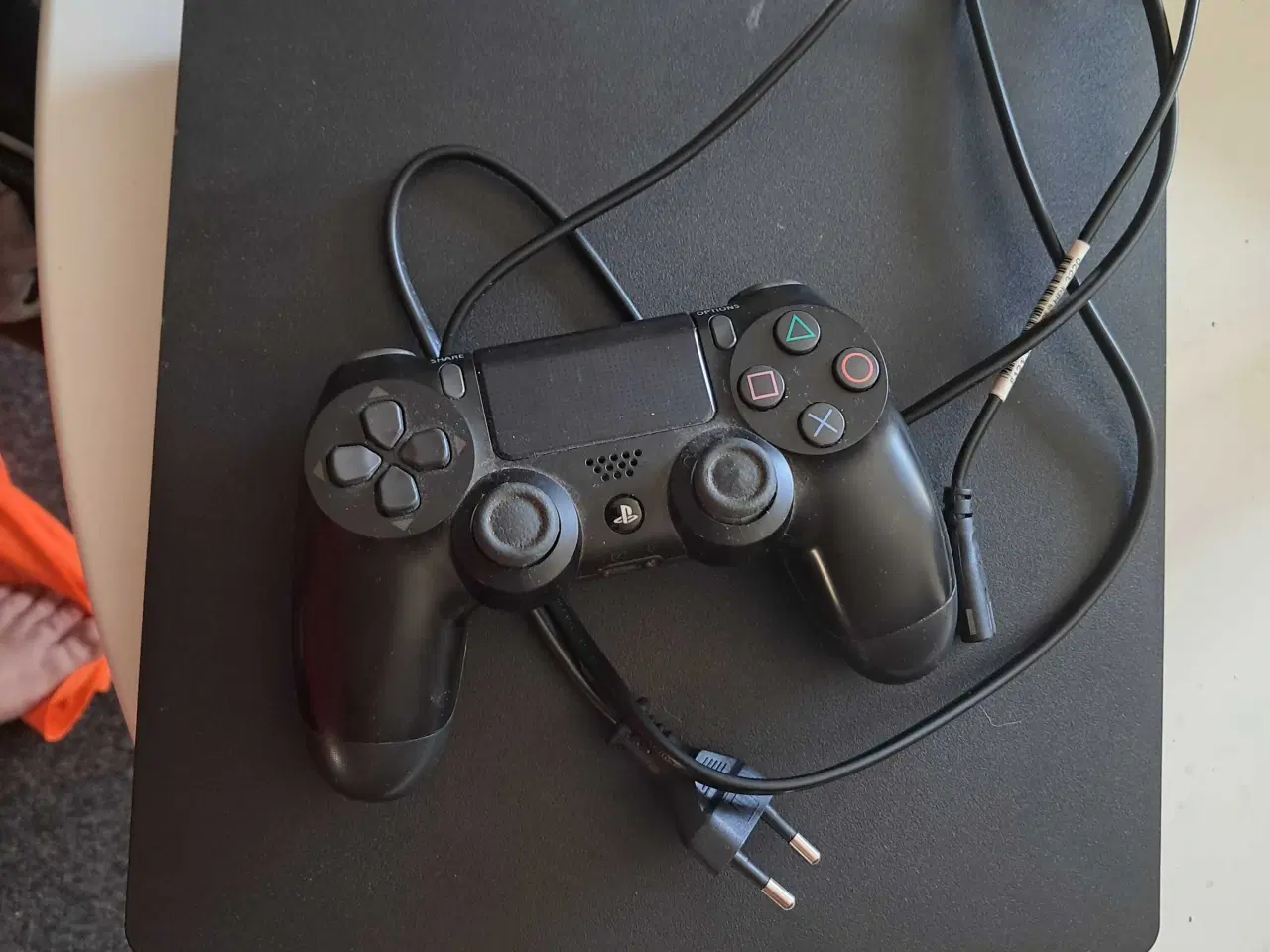 Billede 2 - Playstation 4 sælges
