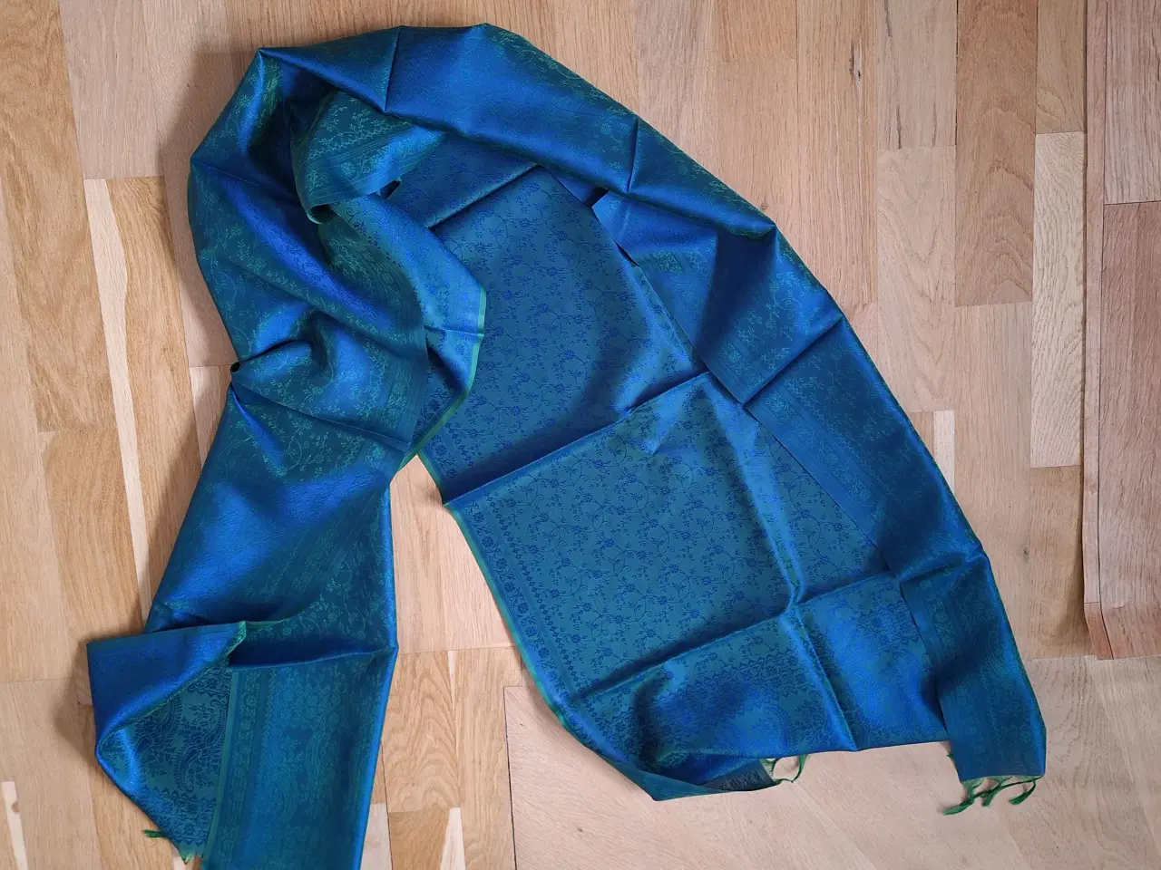 Billede 1 - Tørklæde 	