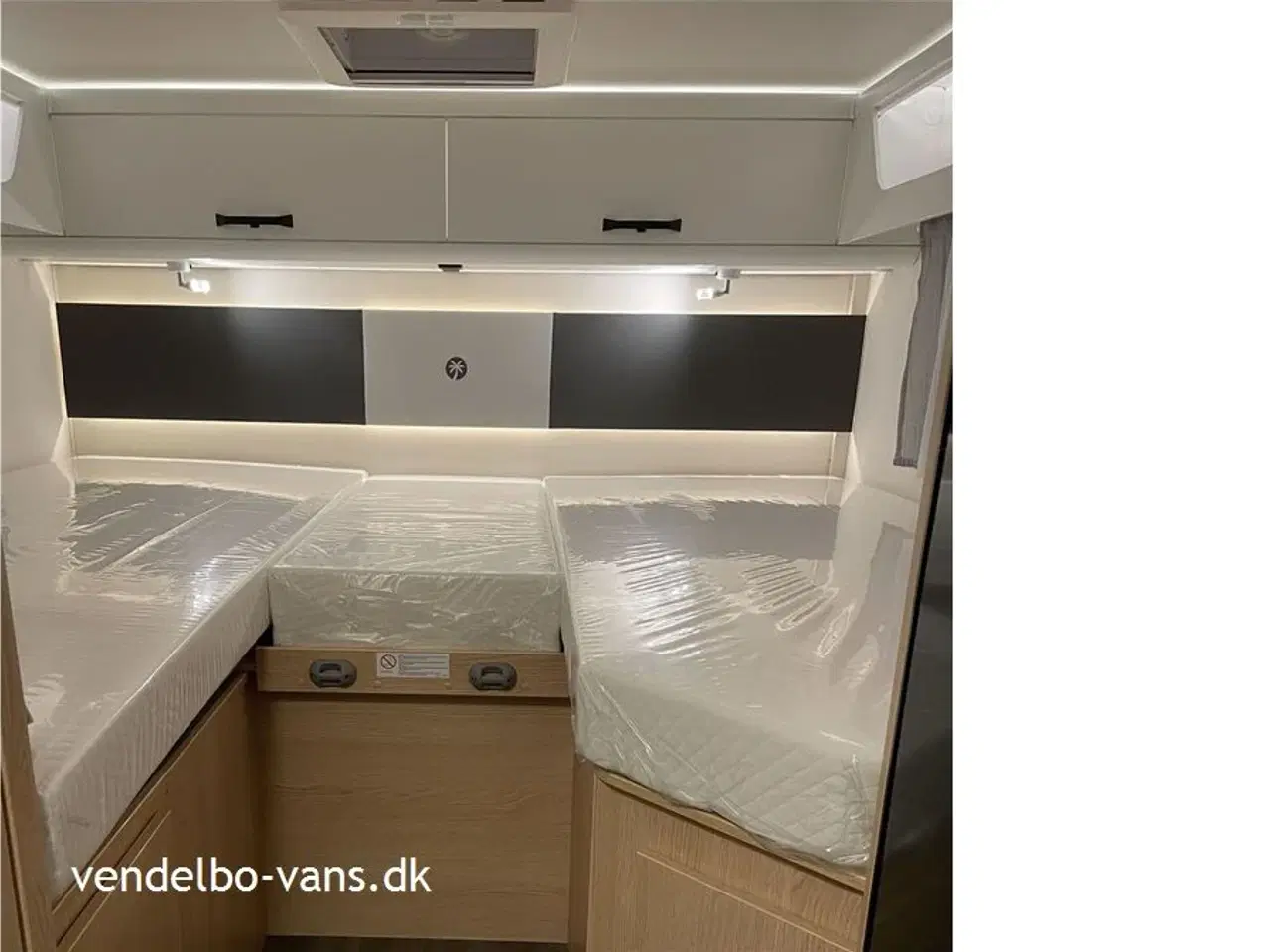 Billede 17 - 2026 - SunLight T 66 Aut. Enkeltsenge med en længde på kun 6,99 m- sænkeseng - 5. selepladser