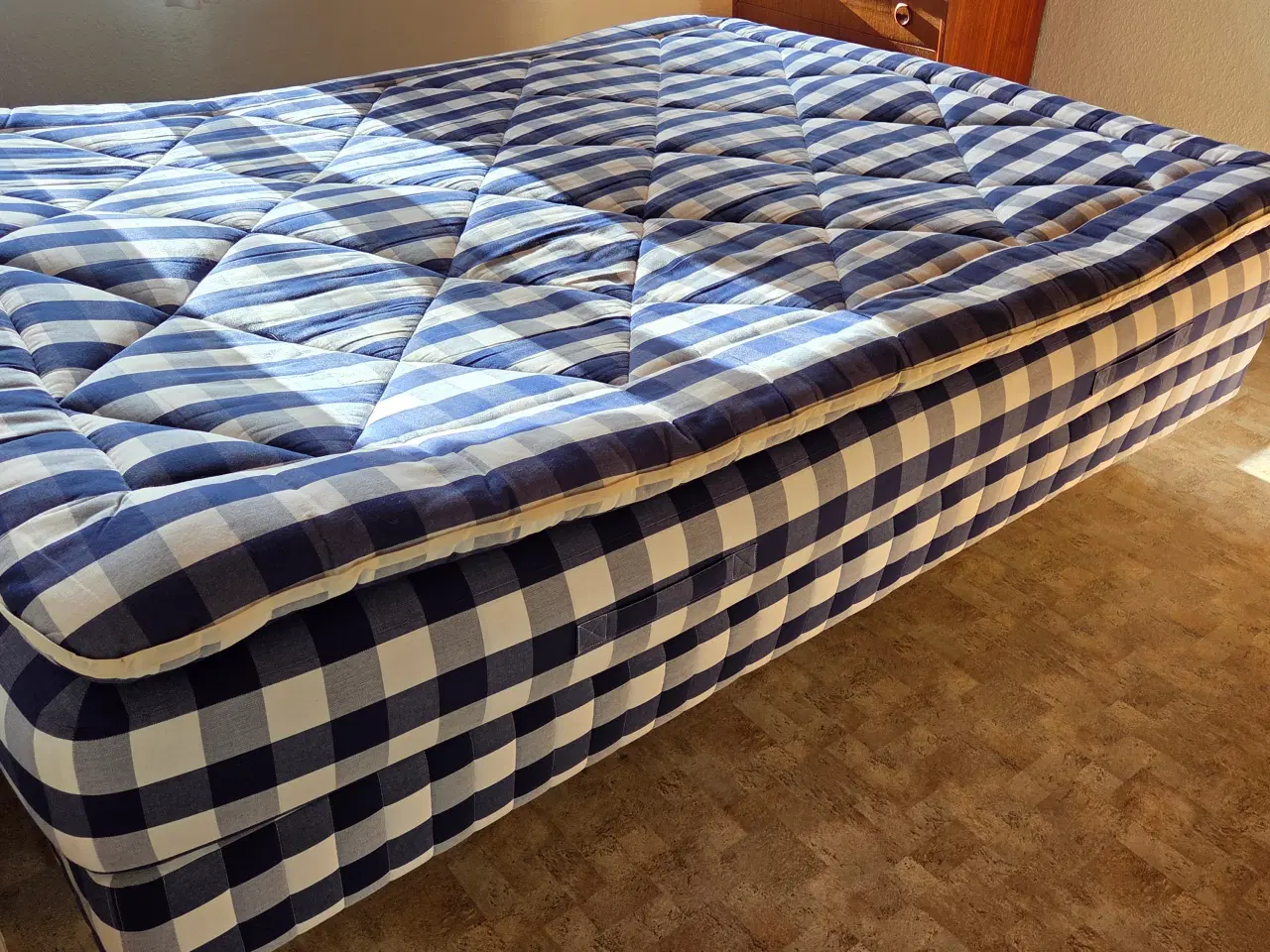 Billede 2 - Hästens elevations seng med massage