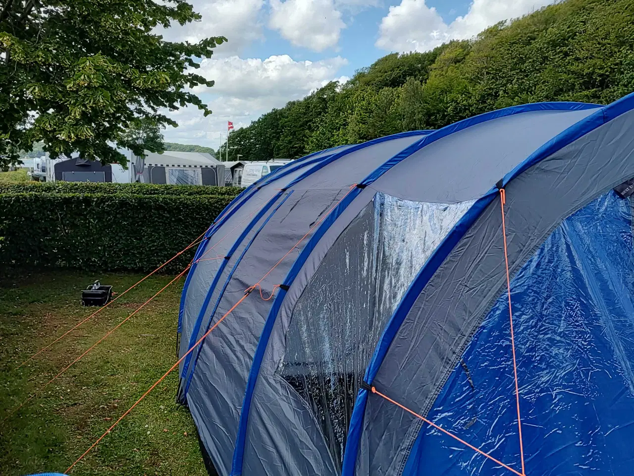 Billede 2 - Stort familie telt med 2 sove kabiner 