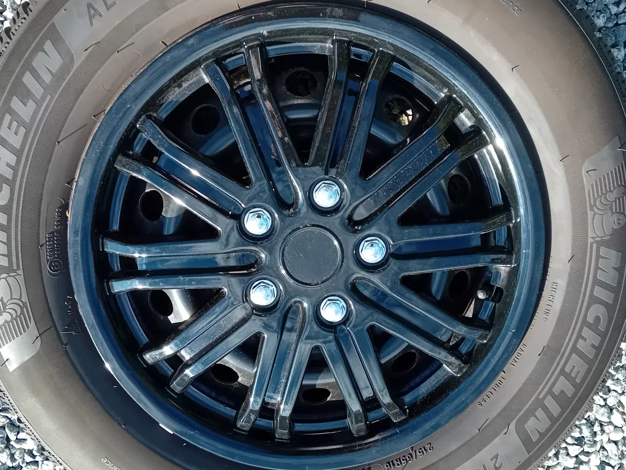 Billede 2 - Michelin Alpin 6  215/65 R16  Vinterdæk.