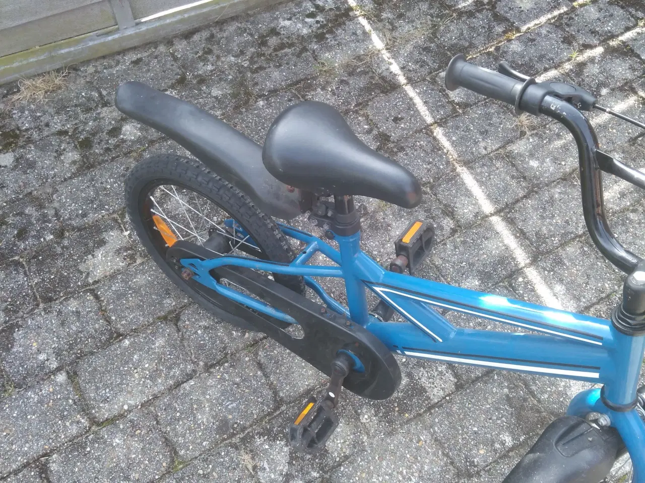 Billede 2 - Jeg har denne blå cykel til salg. Mærke ukendt