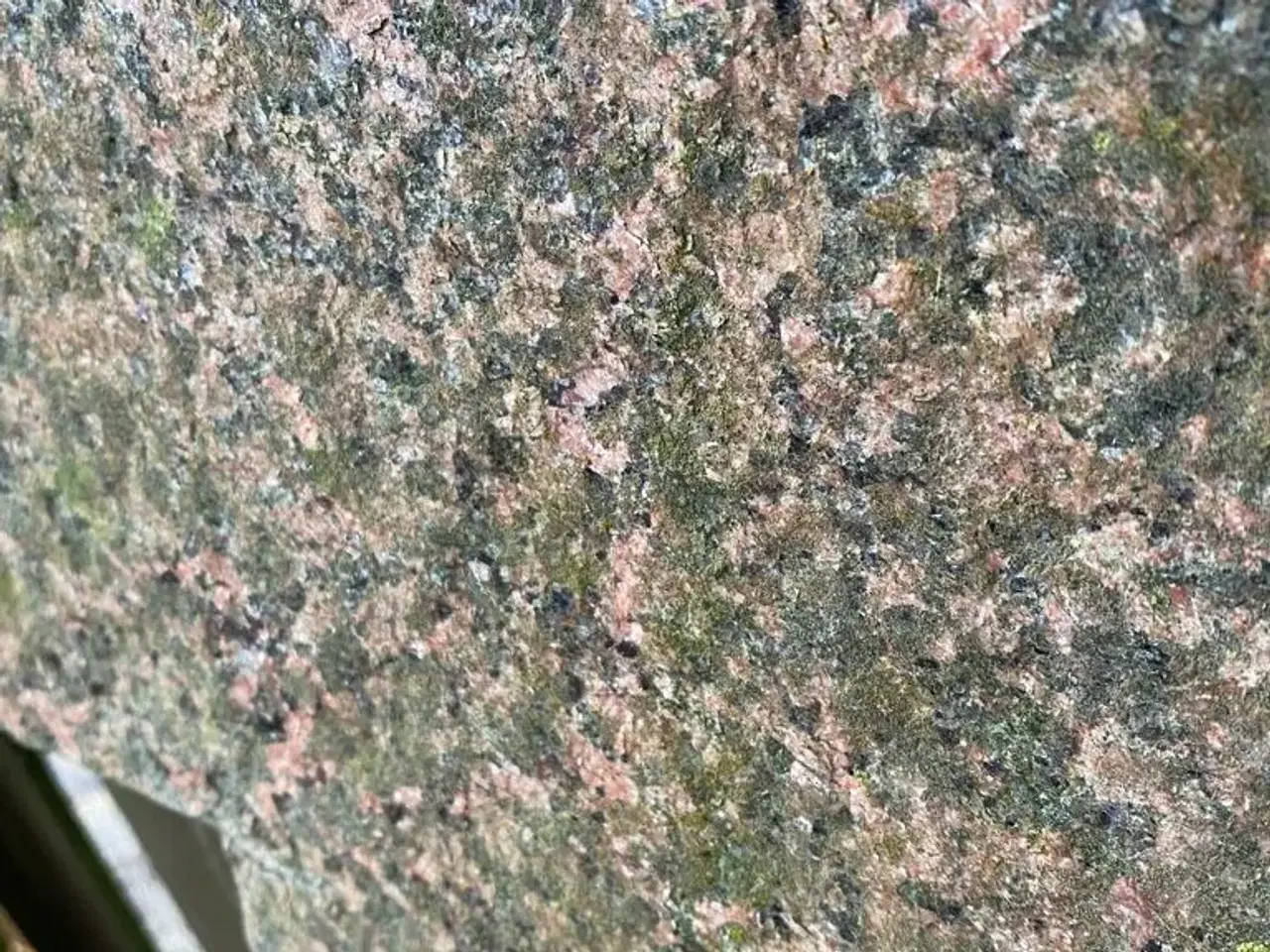Billede 2 - Rød granit bordplade fra kogeø.