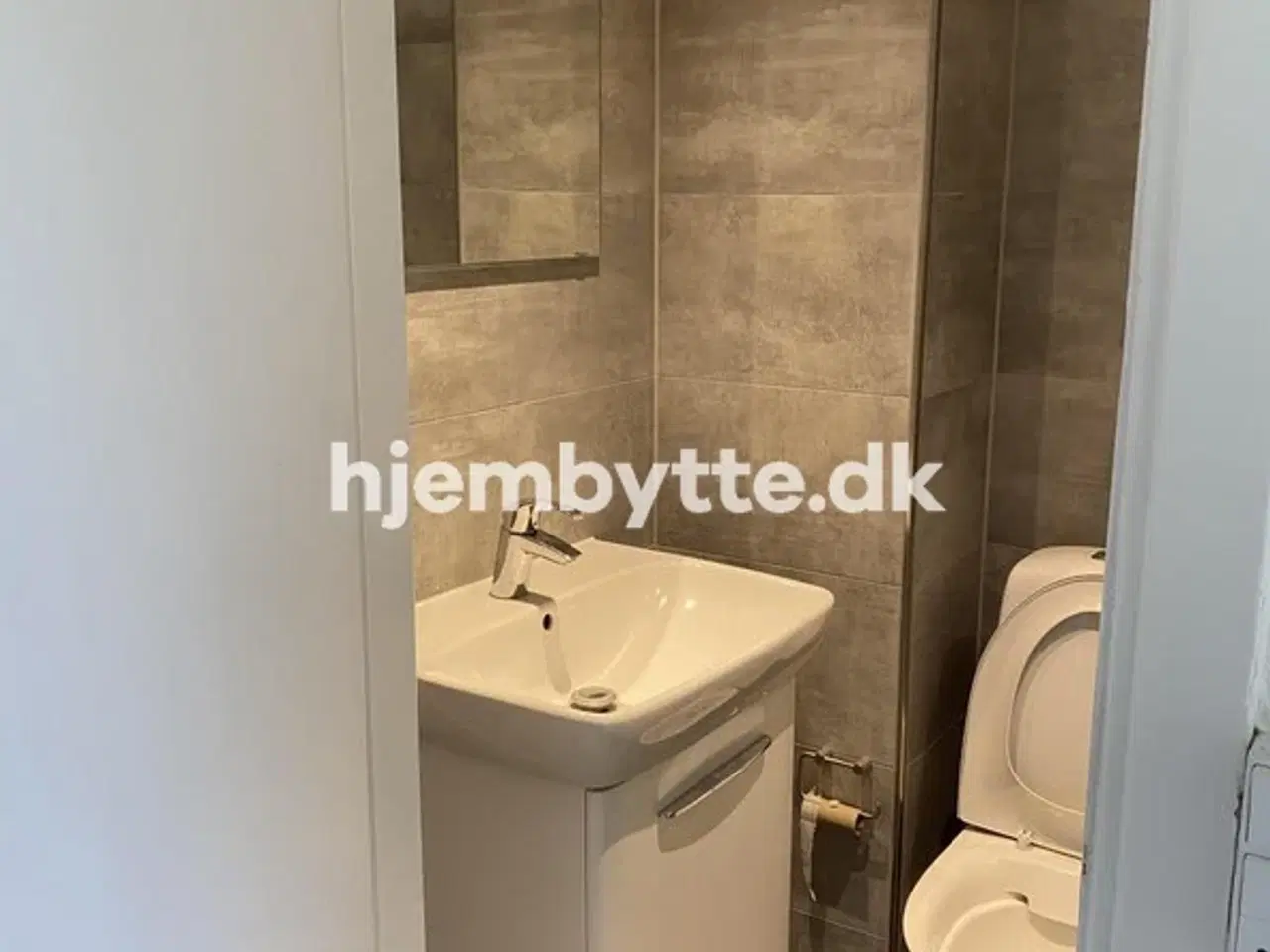 Billede 8 - Hjembytte - Skottegården