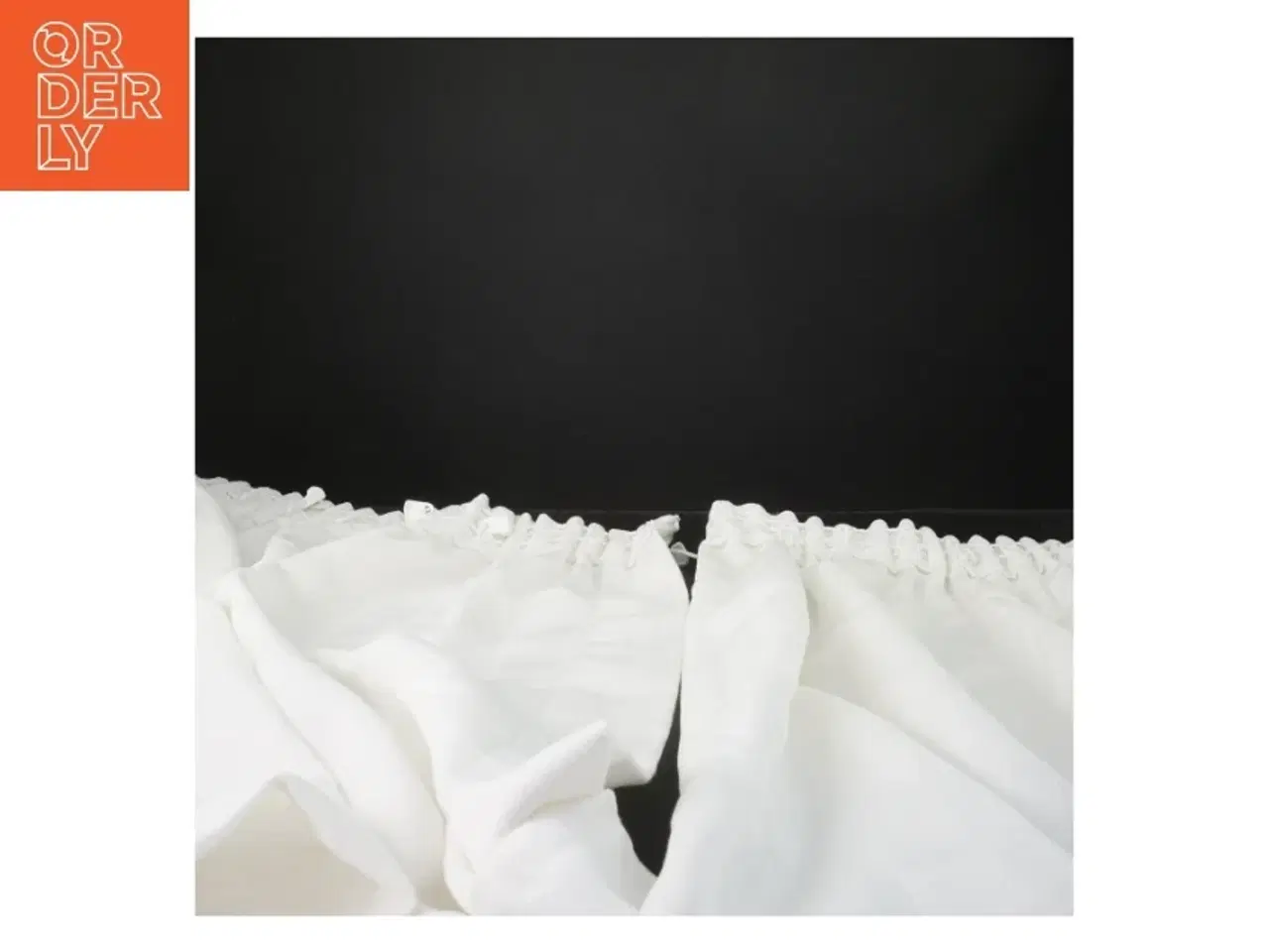 Billede 5 - Hvide gardiner (str. 64x75 cm)