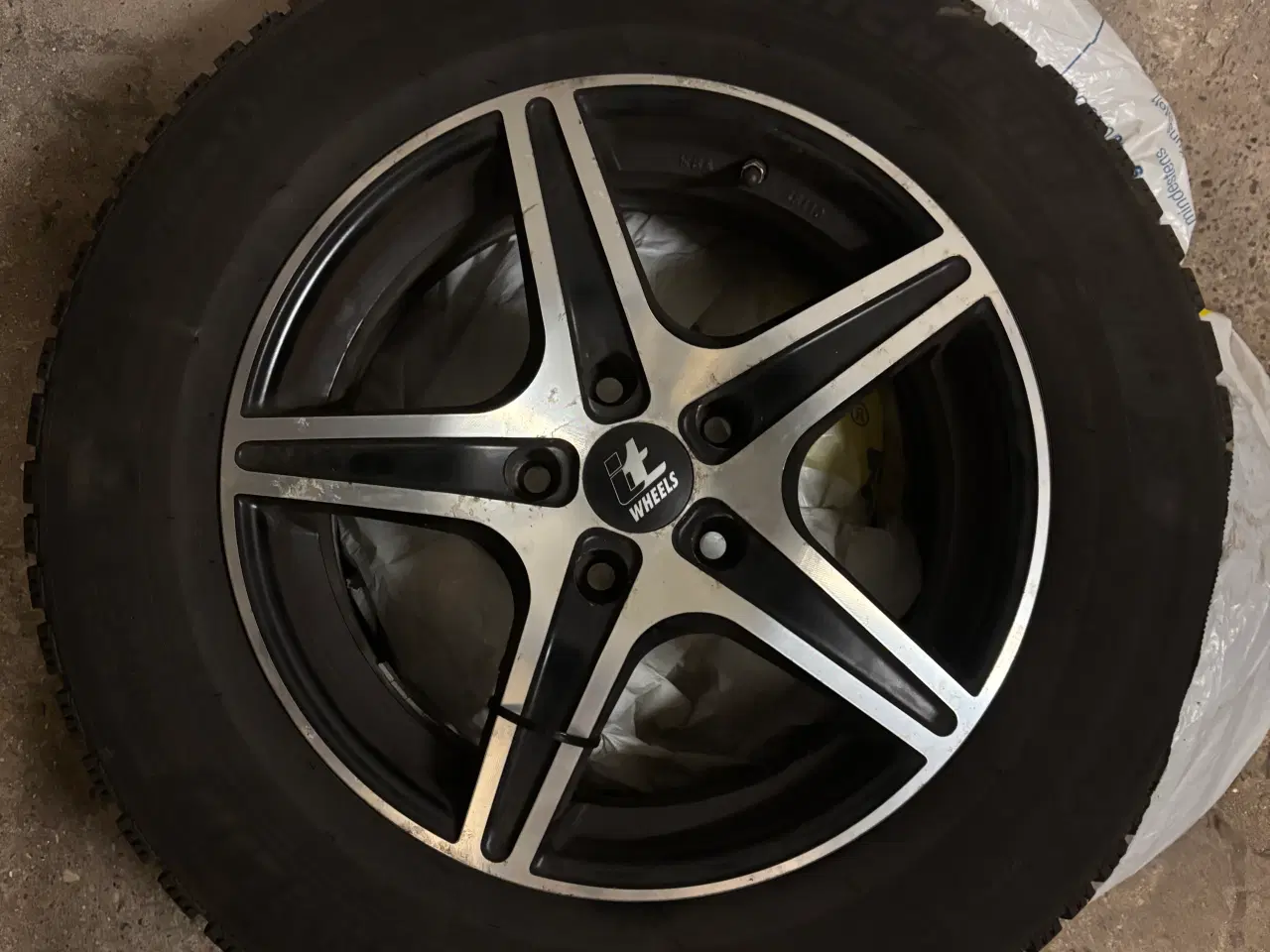 Billede 8 - Brugte vinterdæk Qashqai / Renault