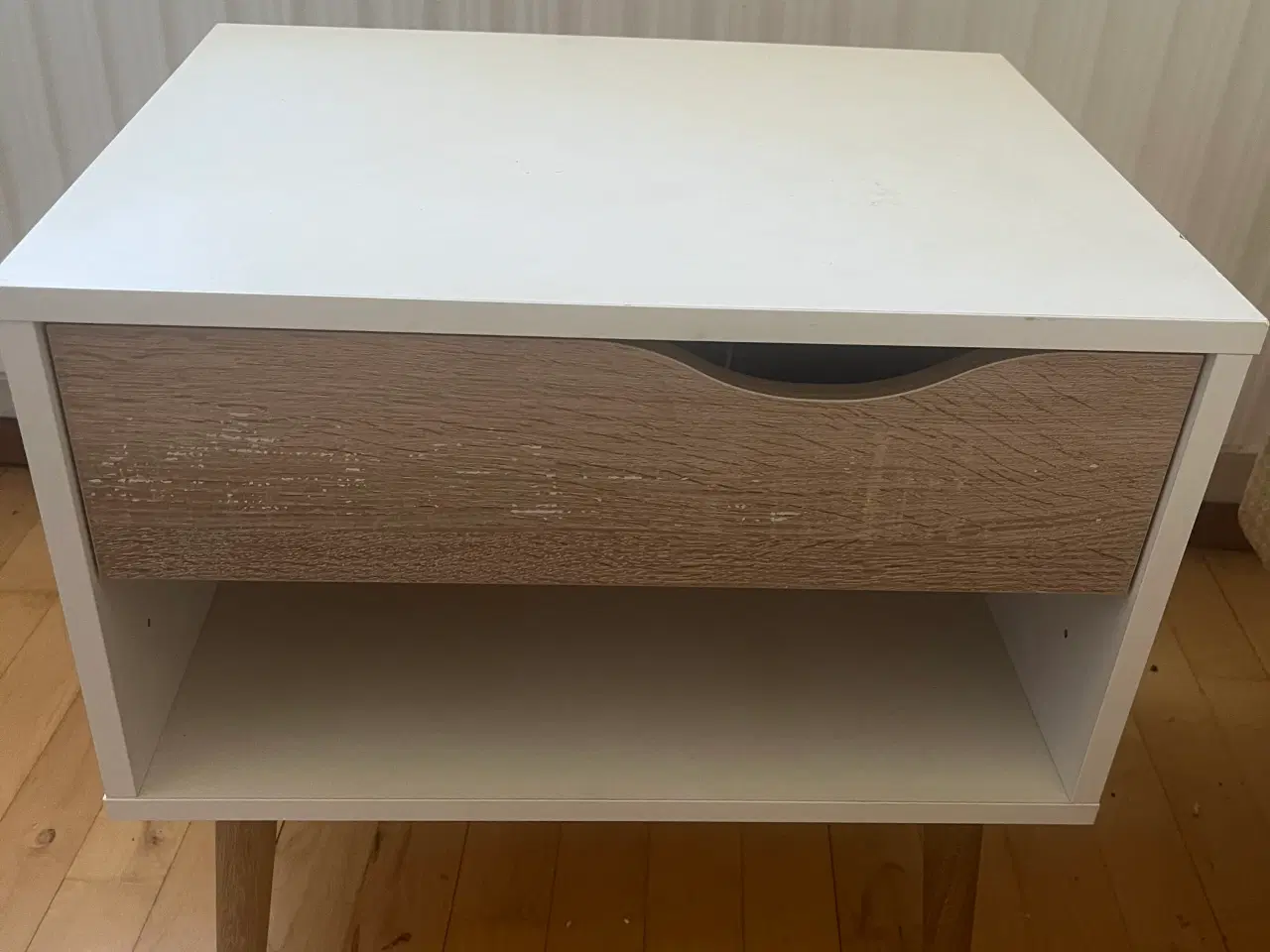 Billede 1 - Senge bord