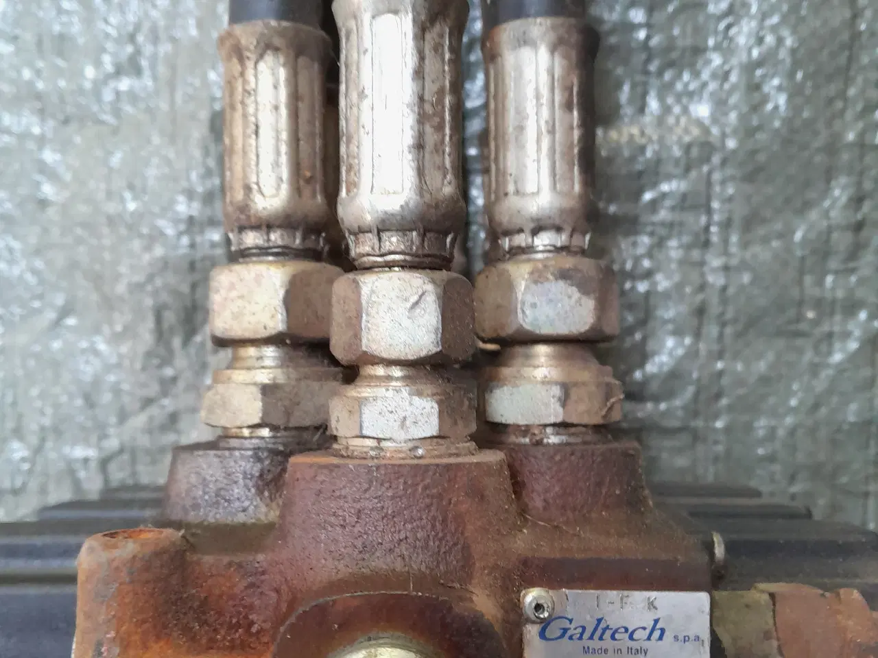 Billede 5 - Frontlæsser Veto F-10 Hydraulic, beslag til MF265